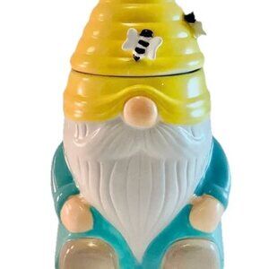 NWT Martha Stewart Ceramic Gnome Beehive Candle Jar w Lid 20.5 oz Vanilla Honey